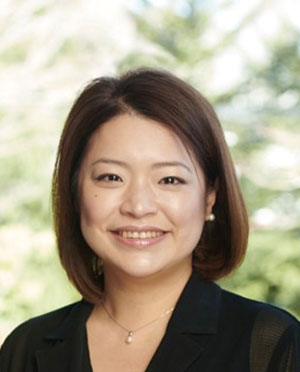 須賀 千鶴 氏